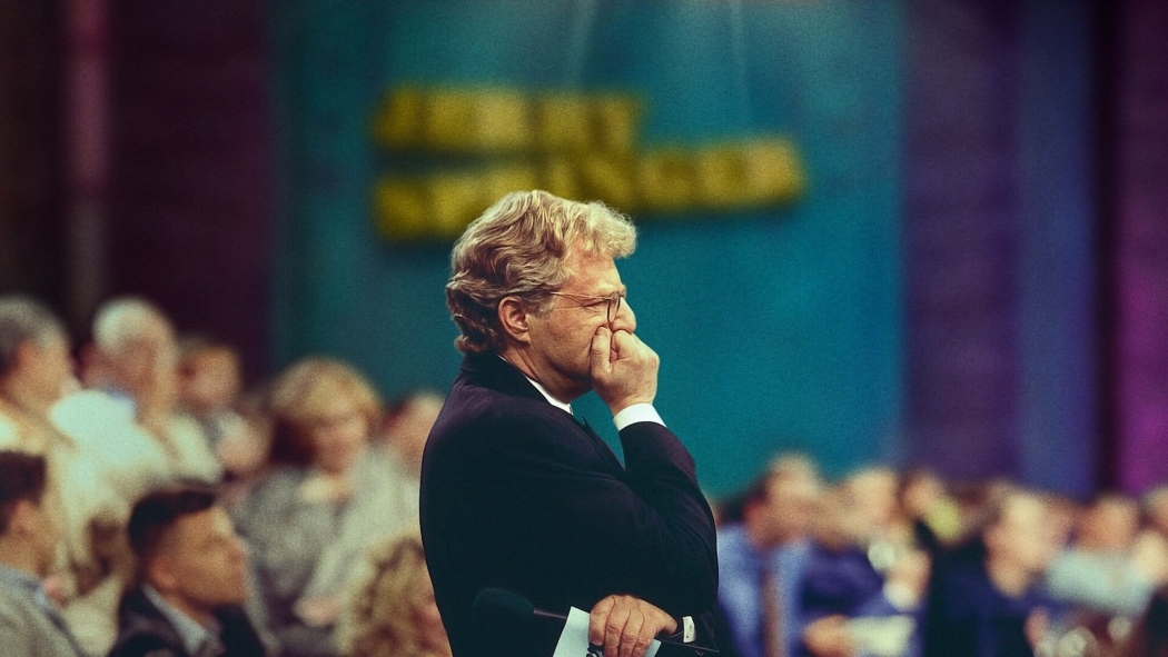 Jerry Springer: Kavga Dövüş, Kamera, Motor 1. Sezon 2. Bölüm izle